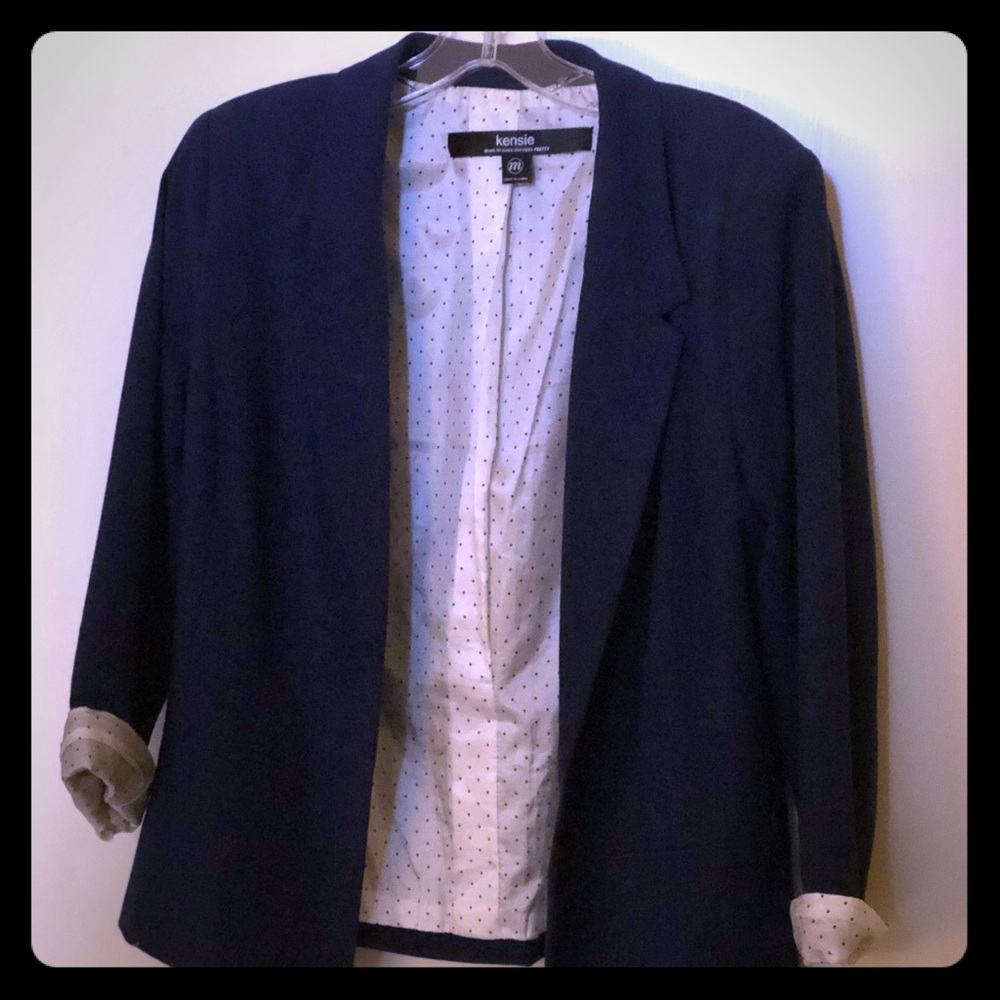 Kenzie Navy light blazer, size M.